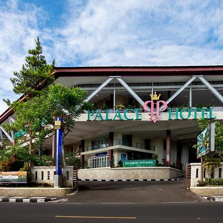 Palace Hotel Puncak Exterior photo