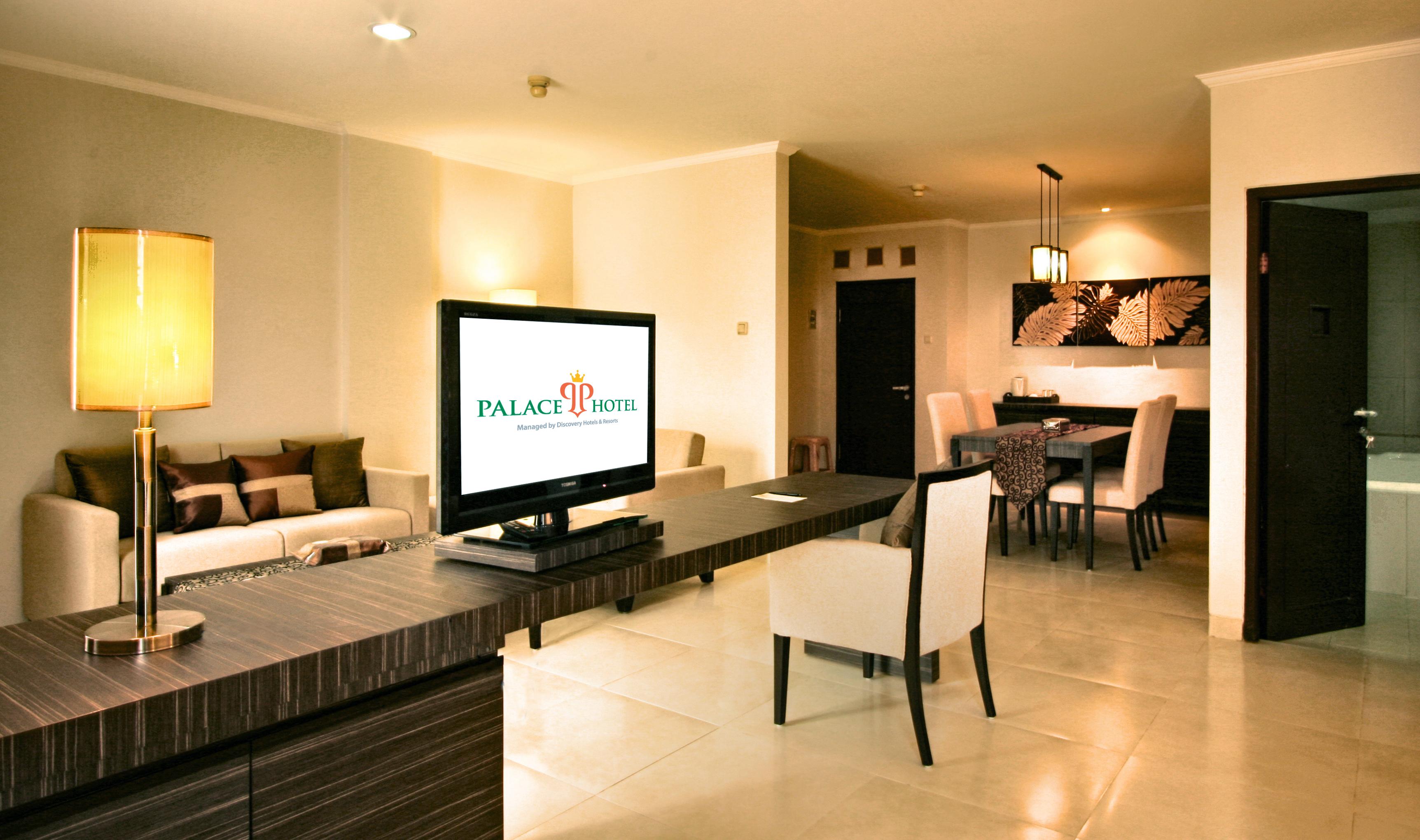 Palace Hotel Puncak Exterior photo